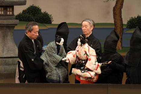 C:\Users\Alain\Desktop\Lacan séminaires\Ressources\Lituratere\Illustrations\p8-takahashi-bunraku-a-20160427.jpg